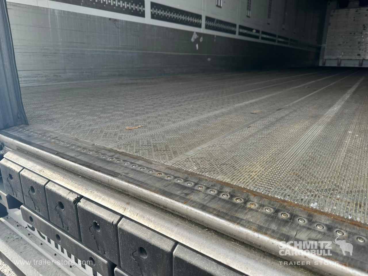 SCHMITZ Reefer Standard - Isothermal semi-trailer: picture 4 SCHMITZ Reefer Standard - Isothermal semi-trailer: picture 4