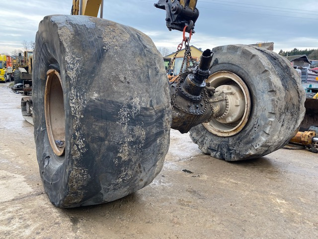 CAT 992 C -1V-5949 - Front axle for Construction machinery: picture 2 CAT 992 C -1V-5949 - Front axle for Construction machinery: picture 2