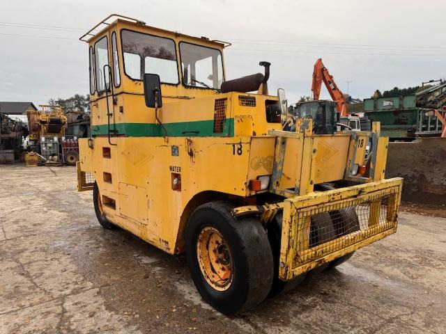 Hamm GRW 15 - Pneumatic roller: picture 2 Hamm GRW 15 - Pneumatic roller: picture 2