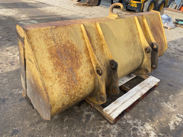 JCB 3 CX - Loader bucket: picture 4 JCB 3 CX - Loader bucket: picture 4