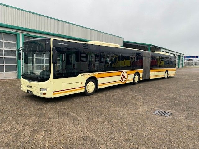 MAN A 23 Lions City Gelenkbus KLIMA 60 Sitze GURTE - Articulated bus: picture 2 MAN A 23 Lions City Gelenkbus KLIMA 60 Sitze GURTE - Articulated bus: picture 2
