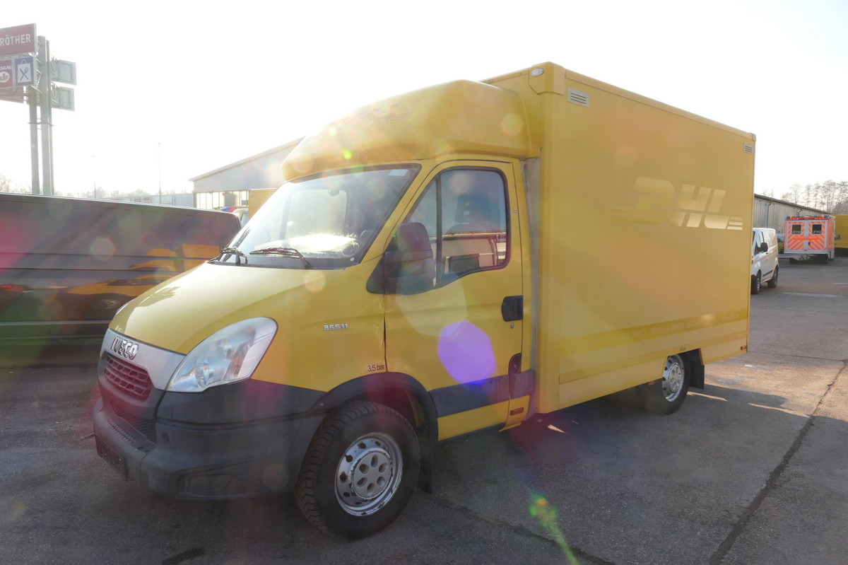 IVECO Daily 35 S11 C30C AUTOMATIK KAMERA Kurz KAMERA R - Closed box van: picture 2 IVECO Daily 35 S11 C30C AUTOMATIK KAMERA Kurz KAMERA R - Closed box van: picture 2