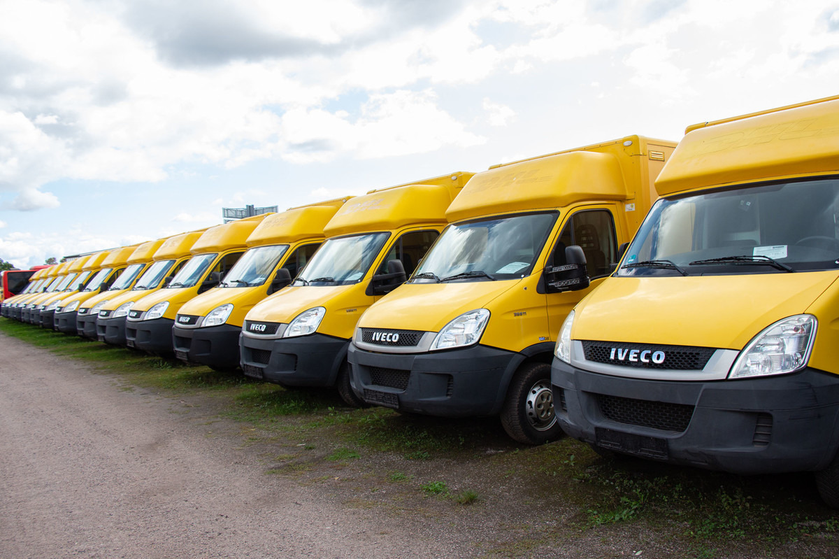 IVECO Daily 35 S11 C30C AUTOMATIK KAMERA MAXI Regale L - Closed box van: picture 1 IVECO Daily 35 S11 C30C AUTOMATIK KAMERA MAXI Regale L - Closed box van: picture 1