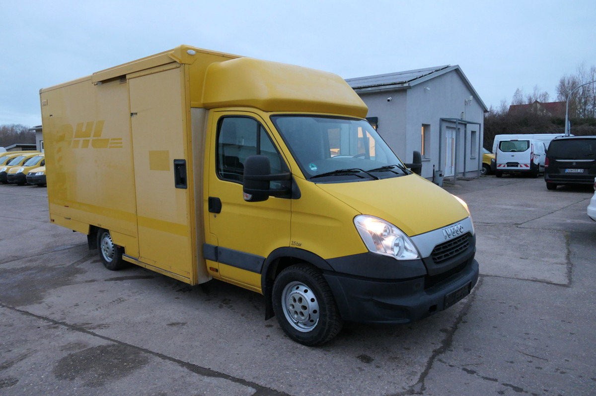 IVECO Daily 35 S11 C30C AUTOMATIK KAMERA Regale LUFT D - Closed box van: picture 2 IVECO Daily 35 S11 C30C AUTOMATIK KAMERA Regale LUFT D - Closed box van: picture 2