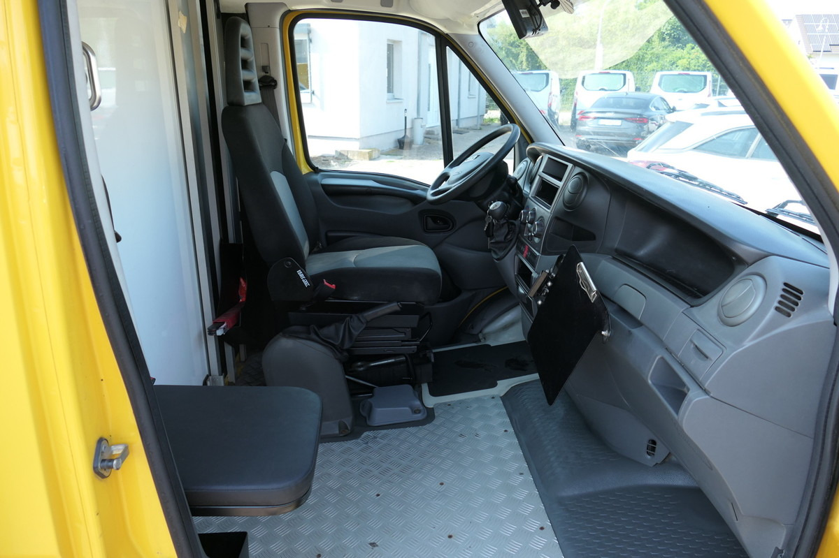 IVECO Daily 35 S11 C30C AUTOMATIK KAMERA Regale LUFT D - Closed box van: picture 5 IVECO Daily 35 S11 C30C AUTOMATIK KAMERA Regale LUFT D - Closed box van: picture 5