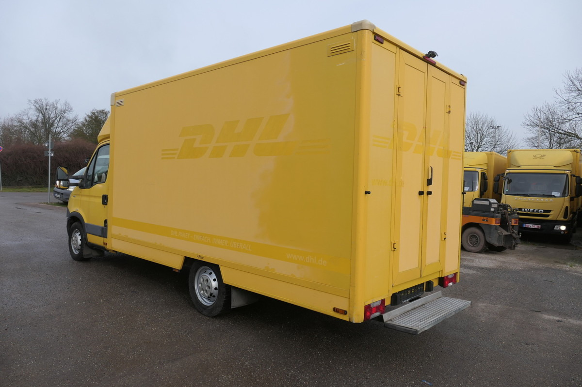 IVECO Daily 35 S11 C30C AUTOMATIK KAMERA Regale LUFT D - Closed box van: picture 4 IVECO Daily 35 S11 C30C AUTOMATIK KAMERA Regale LUFT D - Closed box van: picture 4
