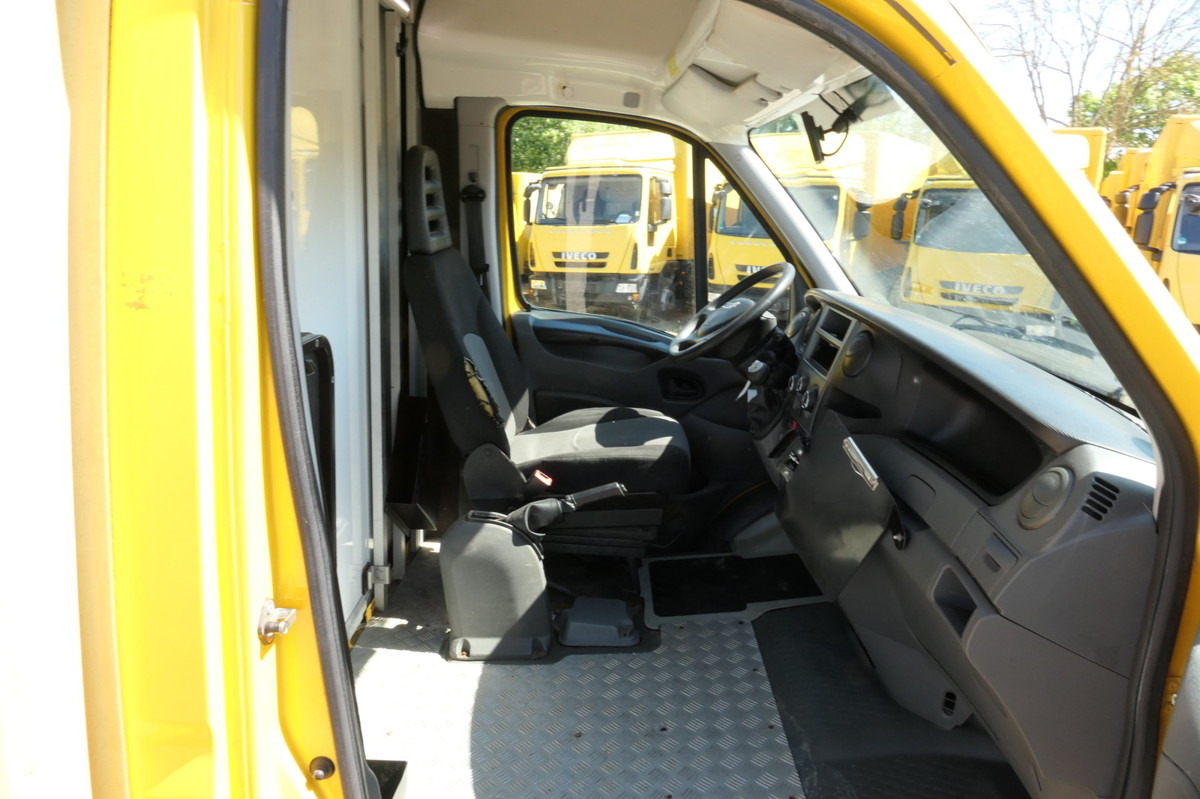 IVECO Daily 35 S11 C30C AUTOMATIK KAMERA Regale LUFT D - Closed box van: picture 5 IVECO Daily 35 S11 C30C AUTOMATIK KAMERA Regale LUFT D - Closed box van: picture 5