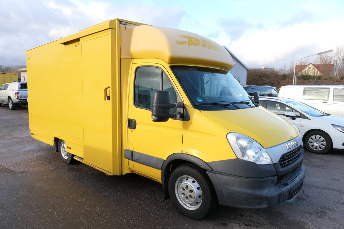 IVECO Daily 35 S11 C30C AUTOMATIK KAMERA Regale LUFT D - Closed box van: picture 2 IVECO Daily 35 S11 C30C AUTOMATIK KAMERA Regale LUFT D - Closed box van: picture 2