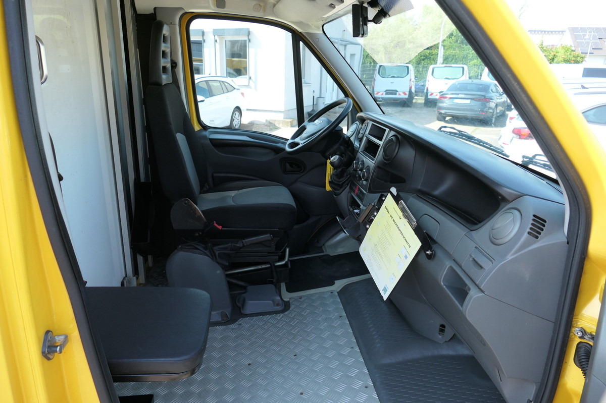 IVECO Daily 35 S11 C30C AUTOMATIK KAMERA Regale LUFT D - Closed box van: picture 5 IVECO Daily 35 S11 C30C AUTOMATIK KAMERA Regale LUFT D - Closed box van: picture 5