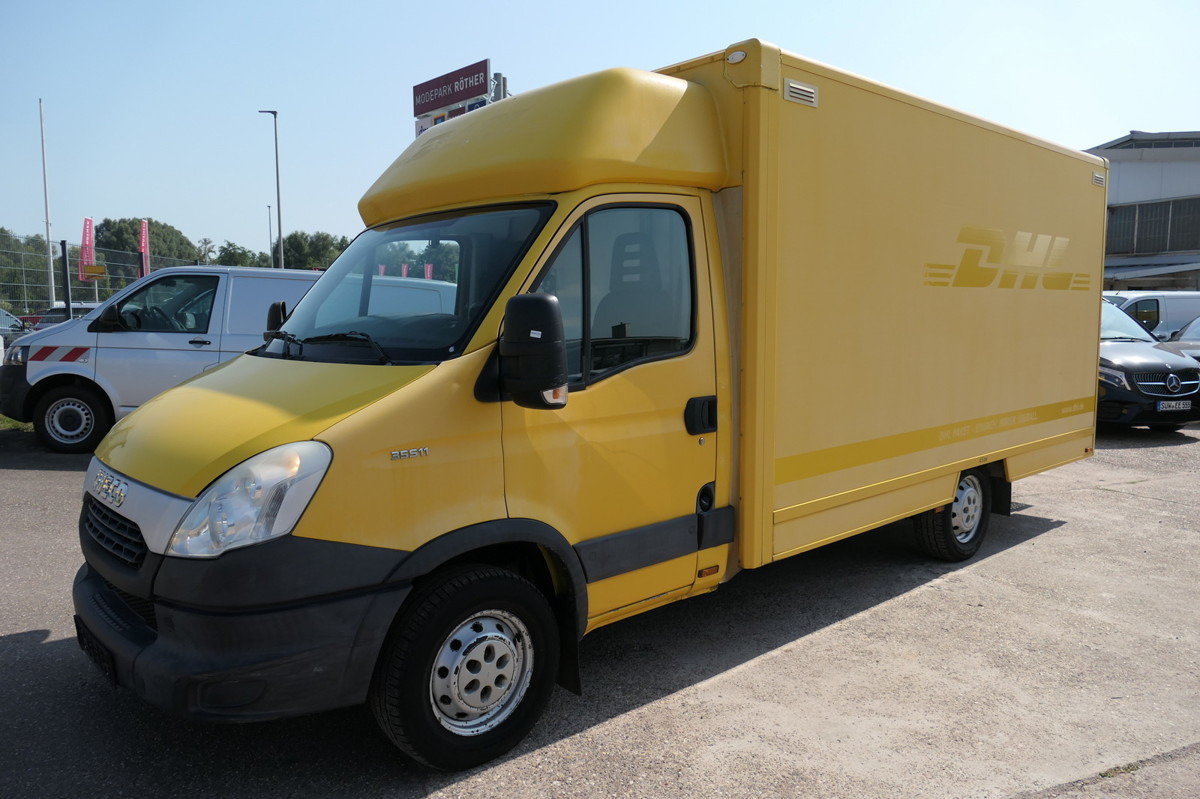 IVECO Daily 35 S11 C30C AUTOMATIK KAMERA Regale LUFT D - Closed box van: picture 2 IVECO Daily 35 S11 C30C AUTOMATIK KAMERA Regale LUFT D - Closed box van: picture 2
