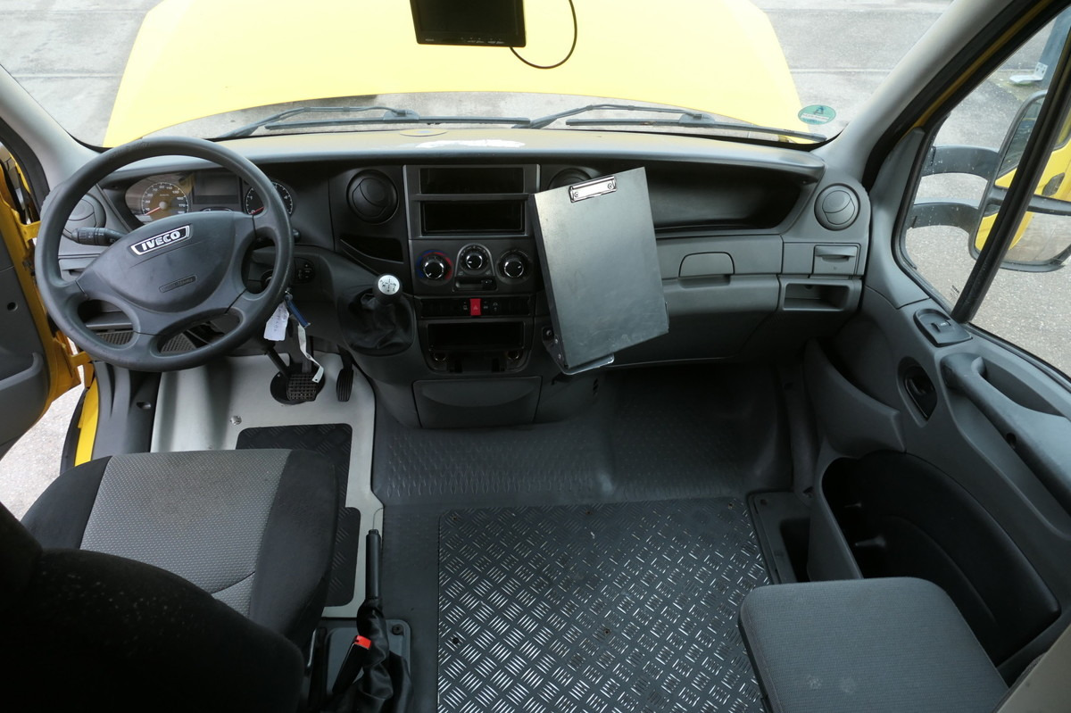 IVECO Daily 35 S11 C30C AUTOMATIK KAMERA Regale LUFT D - Closed box van: picture 5 IVECO Daily 35 S11 C30C AUTOMATIK KAMERA Regale LUFT D - Closed box van: picture 5