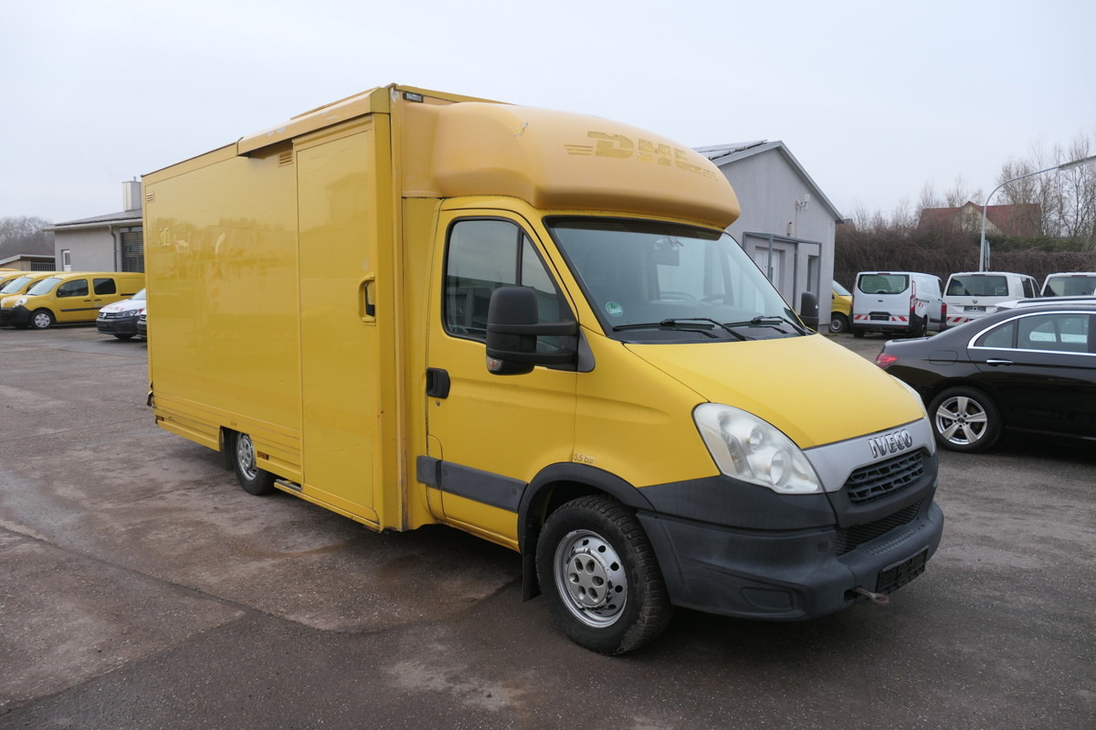 IVECO Daily 35 S11 C30C AUTOMATIK KAMERA Regale LUFT D - Closed box van: picture 2 IVECO Daily 35 S11 C30C AUTOMATIK KAMERA Regale LUFT D - Closed box van: picture 2