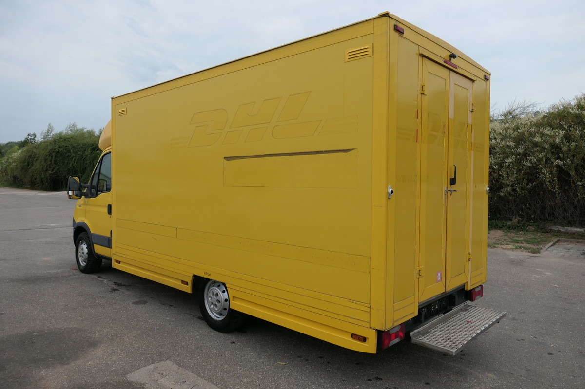 IVECO Daily 35 S11 C30C AUTOMATIK KAMERA Regale LUFT D - Closed box van: picture 4 IVECO Daily 35 S11 C30C AUTOMATIK KAMERA Regale LUFT D - Closed box van: picture 4
