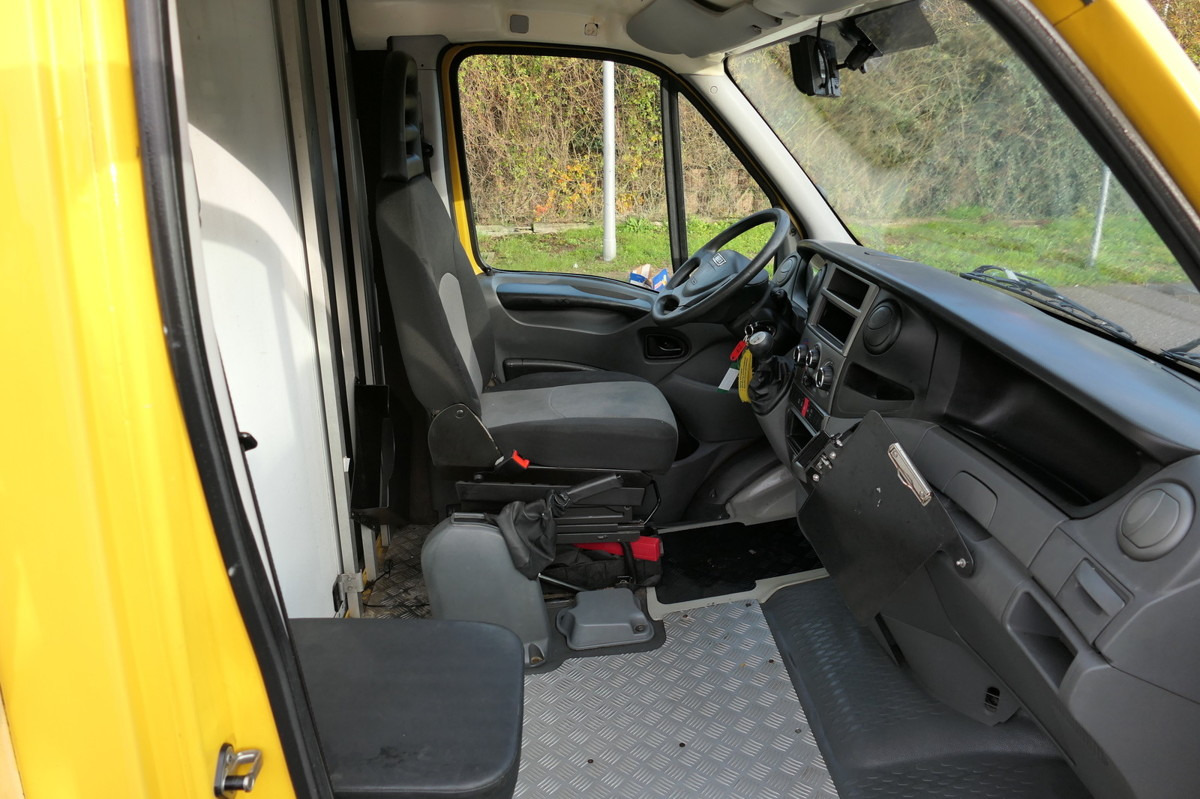 IVECO Daily 35 S11 C30C AUTOMATIK KAMERA Regale LUFT D - Closed box van: picture 5 IVECO Daily 35 S11 C30C AUTOMATIK KAMERA Regale LUFT D - Closed box van: picture 5