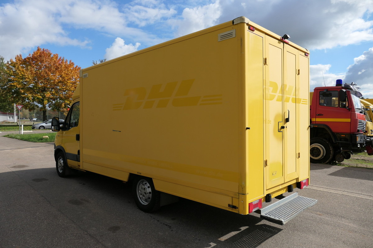 IVECO Daily 35 S11 C30C AUTOMATIK KAMERA Regale LUFT D - Closed box van: picture 4 IVECO Daily 35 S11 C30C AUTOMATIK KAMERA Regale LUFT D - Closed box van: picture 4