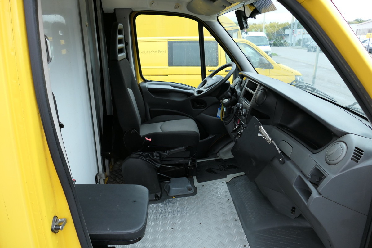 IVECO Daily 35 S11 C30C AUTOMATIK KAMERA Regale LUFT D - Closed box van: picture 5 IVECO Daily 35 S11 C30C AUTOMATIK KAMERA Regale LUFT D - Closed box van: picture 5