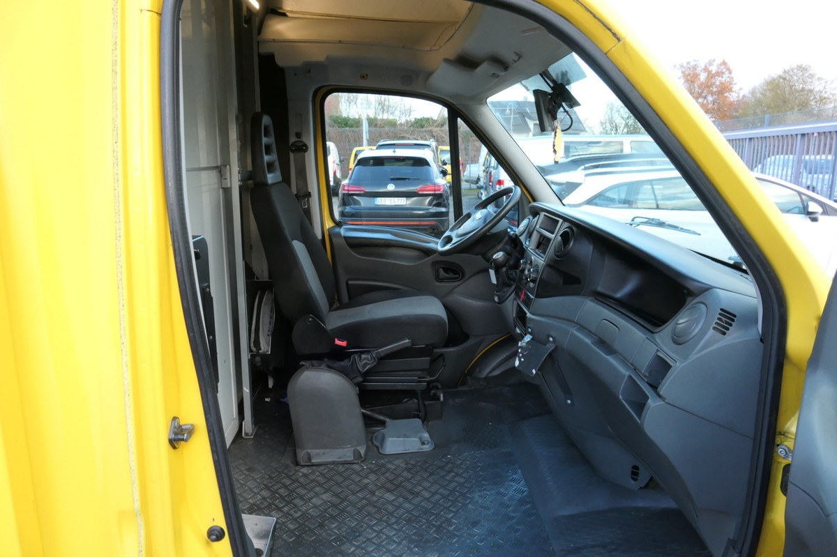 IVECO Daily 35 S11 C30C AUTOMATIK KAMERA Regale LUFT D - Closed box van: picture 5 IVECO Daily 35 S11 C30C AUTOMATIK KAMERA Regale LUFT D - Closed box van: picture 5