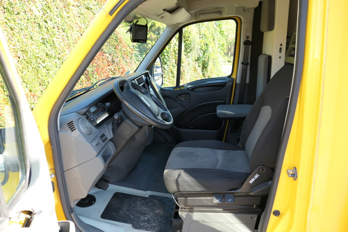 Closed box van IVECO Daily 35 S11 C30C AUTOMATIK KAMERA Regale LUFT D: picture 5
