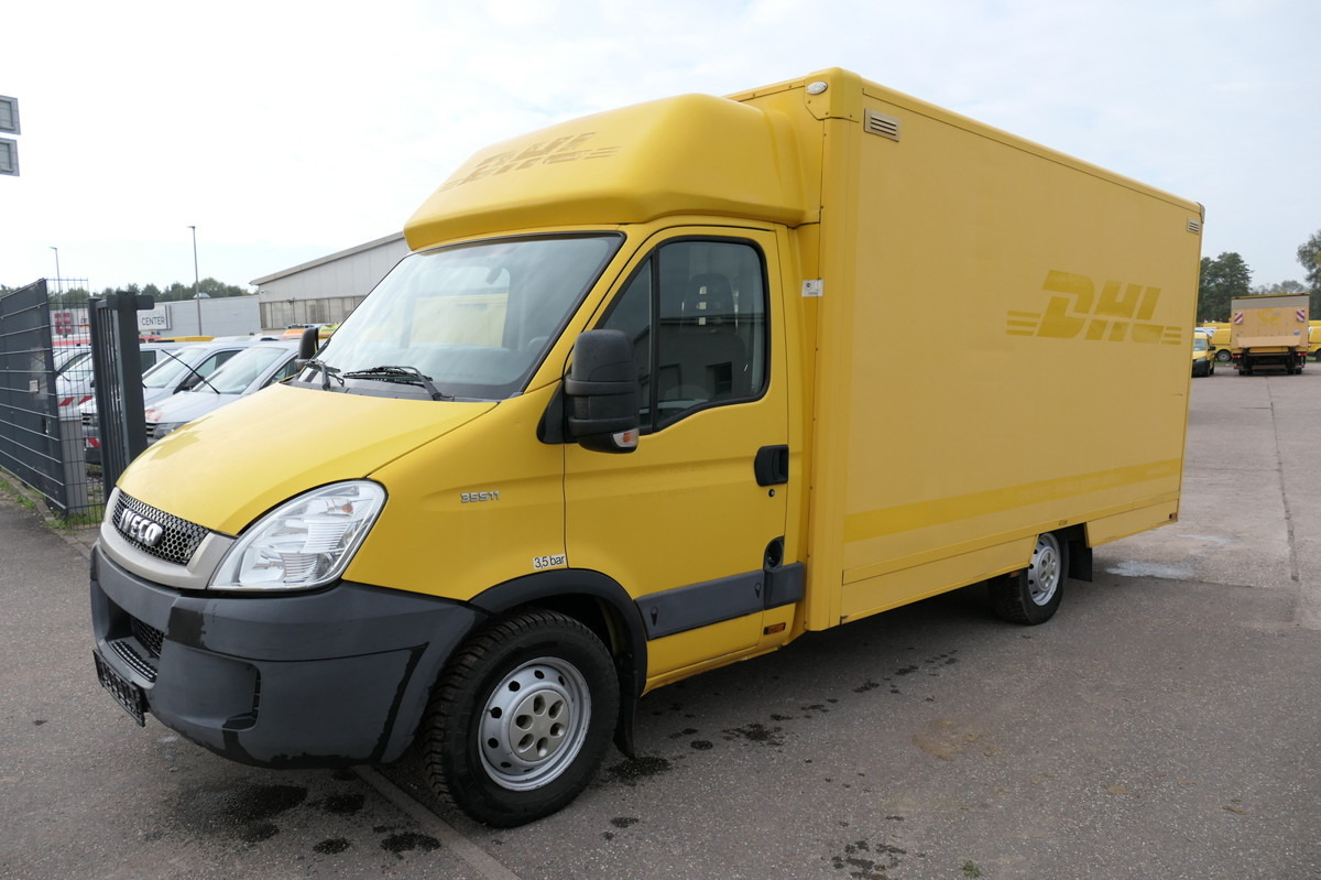 IVECO Daily 35 S11 C30C AUTOMATIK KAMERA Regale LUFT - Closed box van: picture 1 IVECO Daily 35 S11 C30C AUTOMATIK KAMERA Regale LUFT - Closed box van: picture 1