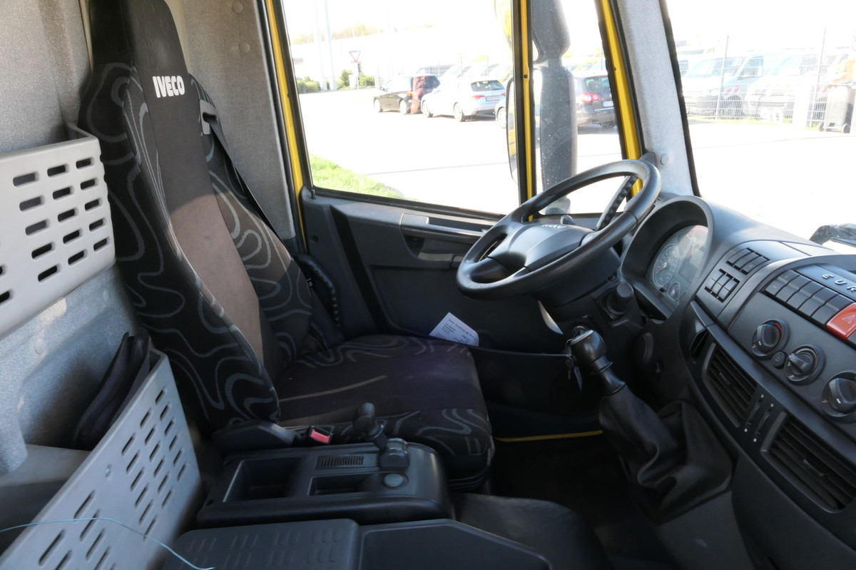 Interior photo 1: IVECO EuroCargo ML 75 E 16 P LBW LUFT EURO-5 leasing IVECO EuroCargo ML 75 E 16 P LBW LUFT EURO-5
