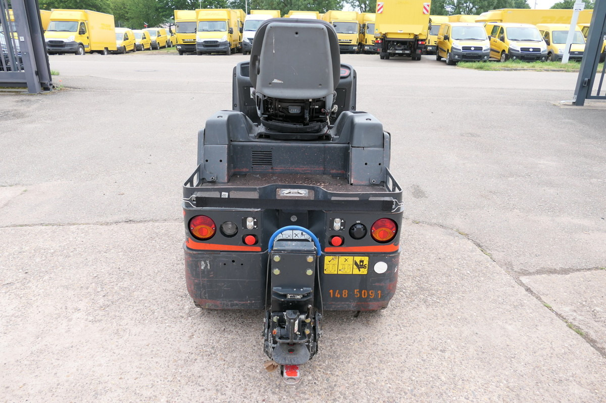 LINDE P 60 Z Schlepper Batterie 10/2020 3-Rad - Tow tractor: picture 4 LINDE P 60 Z Schlepper Batterie 10/2020 3-Rad - Tow tractor: picture 4