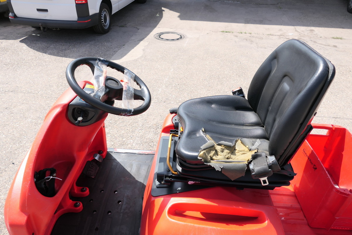 LINDE P 60 Z Schlepper Batterie 38/2019 - Tow tractor: picture 5 LINDE P 60 Z Schlepper Batterie 38/2019 - Tow tractor: picture 5