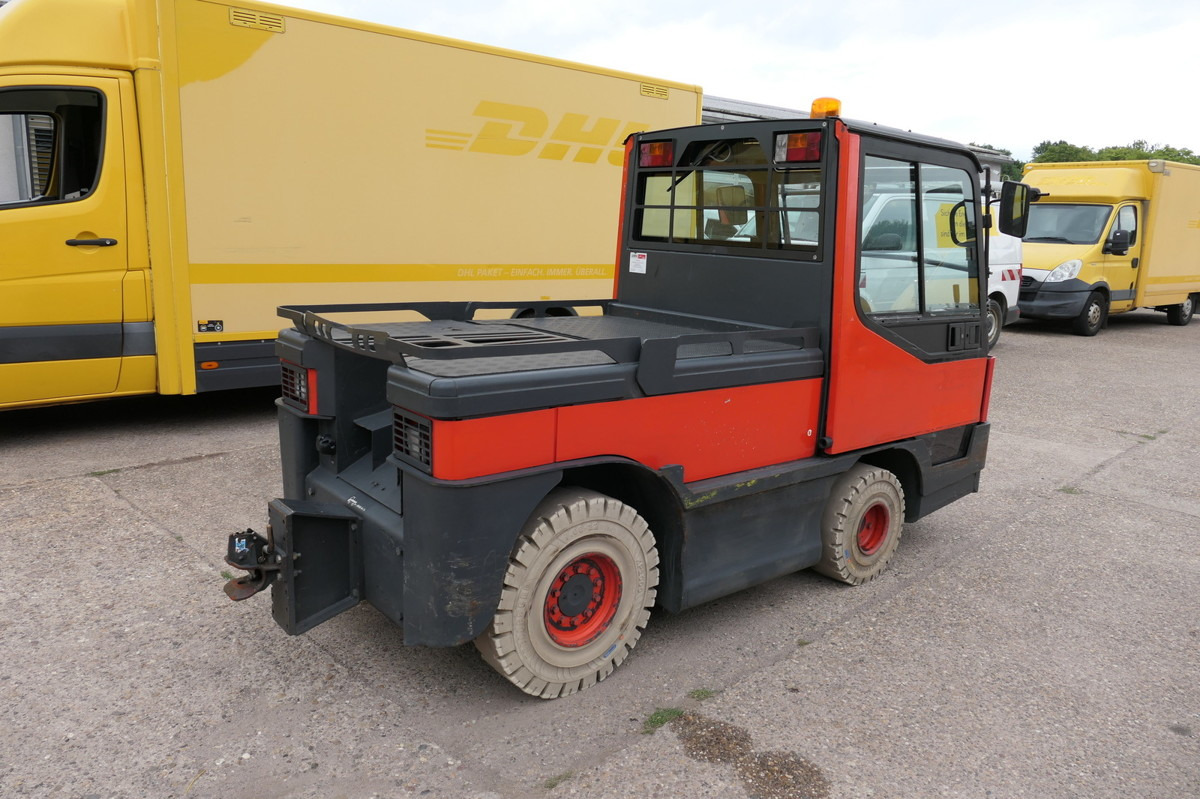 LINDE P250 Schlepper AHK Batterie 10/2022 Schiebetüren - Tow tractor: picture 3 LINDE P250 Schlepper AHK Batterie 10/2022 Schiebetüren - Tow tractor: picture 3