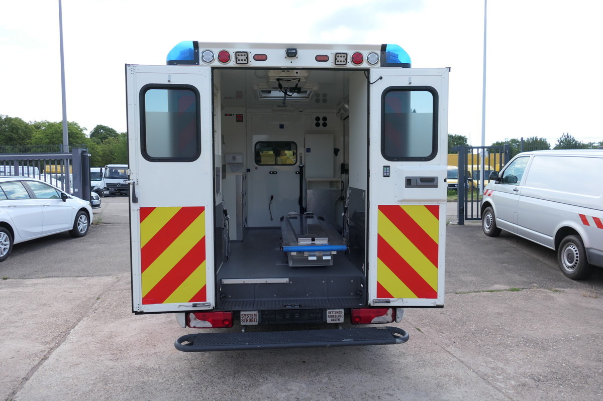 MERCEDES-BENZ 319 Sprinter 6-Zylinder Rettungswagen Strobel - Ambulance: picture 5 MERCEDES-BENZ 319 Sprinter 6-Zylinder Rettungswagen Strobel - Ambulance: picture 5