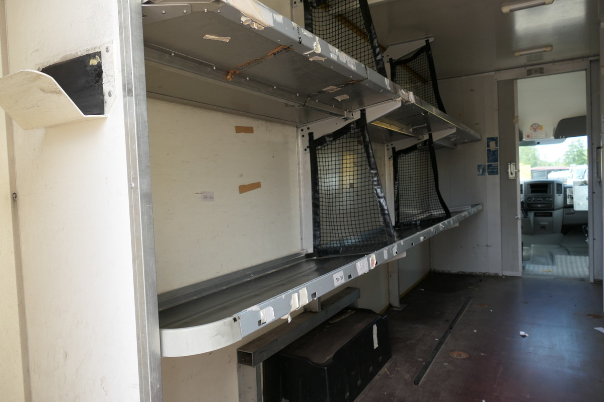 MERCEDES-BENZ SPRINTER 310 CDI MAXI EURO-5 KOFFER REGALE KAMER - Closed box van: picture 5 MERCEDES-BENZ SPRINTER 310 CDI MAXI EURO-5 KOFFER REGALE KAMER - Closed box van: picture 5