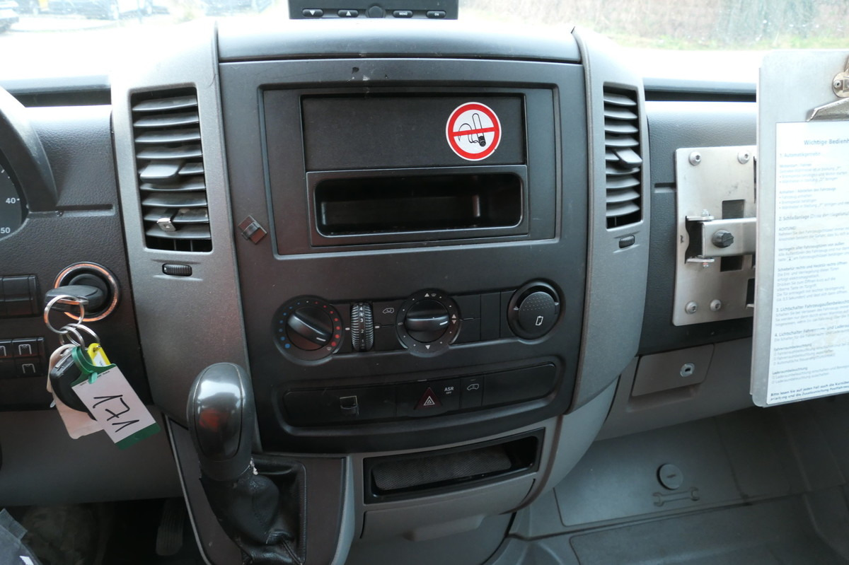 Closed box van MERCEDES-BENZ SPRINTER 310 CDI MAXI EURO-5 KOFFER REGALE KAMER: picture 10