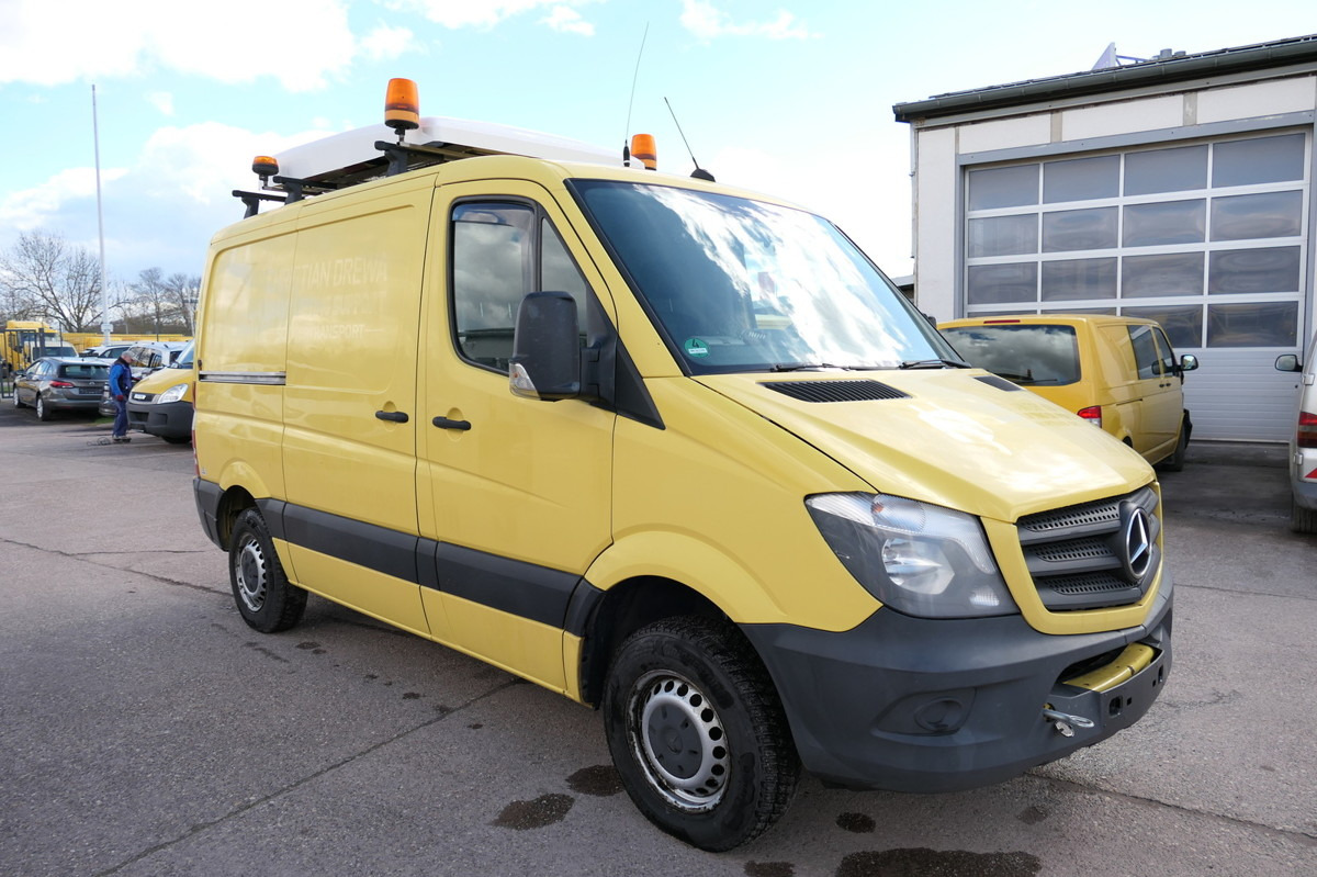 MERCEDES-BENZ Sprinter 216 CDI KLIMA - Begleitfahrzeug SCHLAFB - Small van: picture 3 MERCEDES-BENZ Sprinter 216 CDI KLIMA - Begleitfahrzeug SCHLAFB - Small van: picture 3