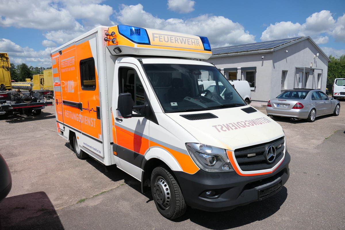 MERCEDES-BENZ Sprinter 519 CDI Klima Krankenwagen Fahrtec Aufb - Ambulance: picture 1 MERCEDES-BENZ Sprinter 519 CDI Klima Krankenwagen Fahrtec Aufb - Ambulance: picture 1