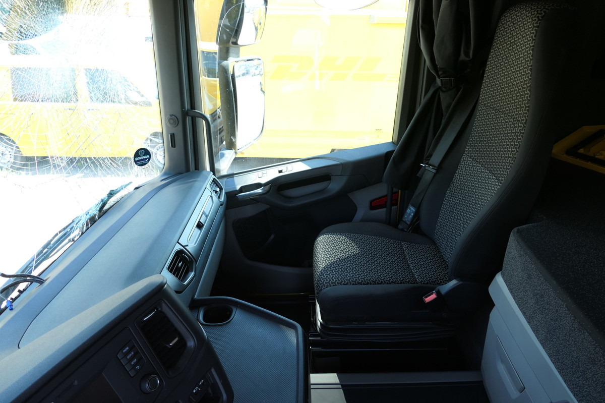 Container transporter/ Swap body truck SCANIA R410 6X2 NG LBW KLIMA AHK: picture 14
