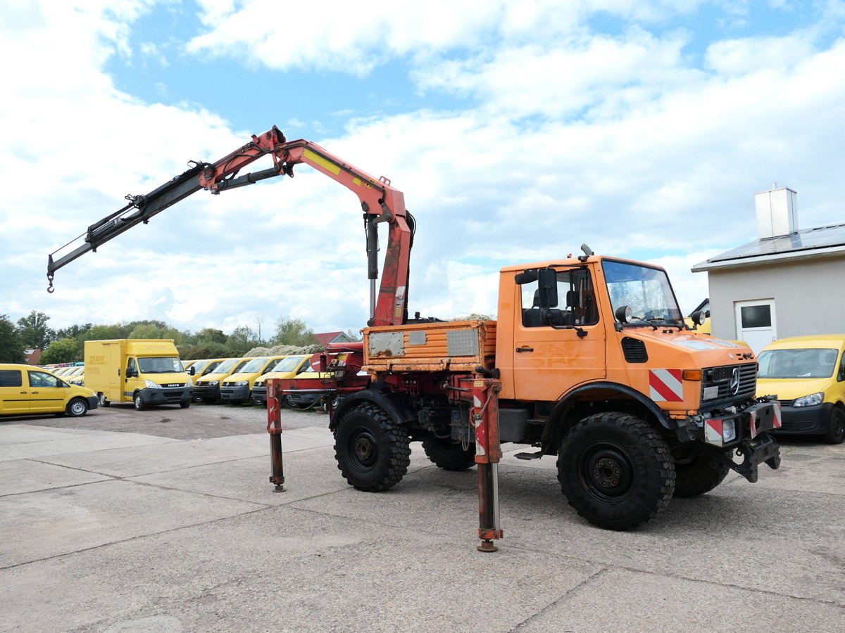 Interior photo 1: UNIMOG U1450 Palfinger PK 105B AHK STANDHEIZUNG leasing UNIMOG U1450 Palfinger PK 105B AHK STANDHEIZUNG