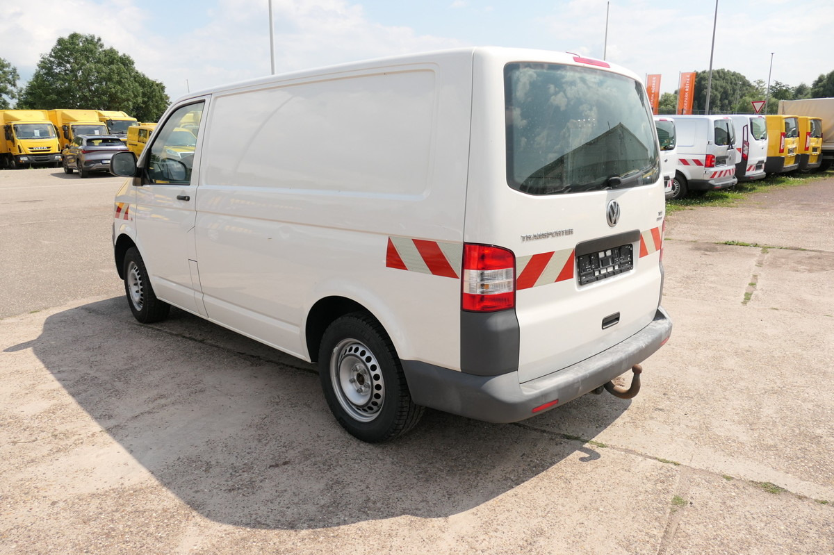VW T5 Transporter 2.0 TDI 4Motion 3Sitzer AHK KLIMA - Small van: picture 5 VW T5 Transporter 2.0 TDI 4Motion 3Sitzer AHK KLIMA - Small van: picture 5