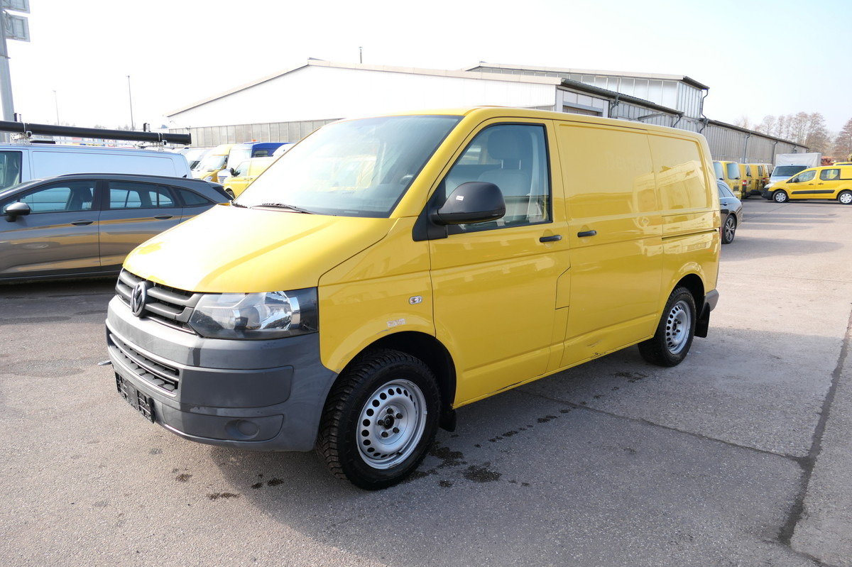 VW T5 Transporter 2.0 TDI PARKTRONIK MOTORSCHADEN 2 - Small van: picture 3 VW T5 Transporter 2.0 TDI PARKTRONIK MOTORSCHADEN 2 - Small van: picture 3