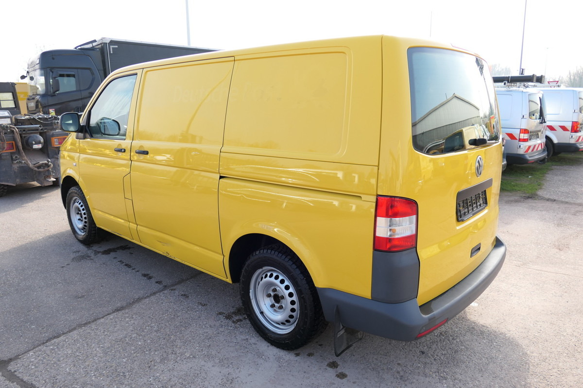 VW T5 Transporter 2.0 TDI PARKTRONIK MOTORSCHADEN 2 - Small van: picture 4 VW T5 Transporter 2.0 TDI PARKTRONIK MOTORSCHADEN 2 - Small van: picture 4