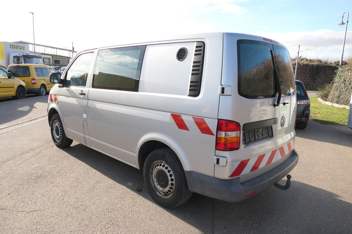 VW T5 Transporter 2.5 TDI 2-Sitzer 4Motion AHK KLIM - Small van: picture 4 VW T5 Transporter 2.5 TDI 2-Sitzer 4Motion AHK KLIM - Small van: picture 4