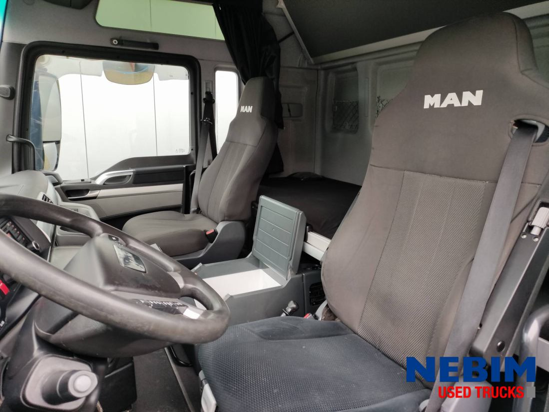 MAN TGX 26.440 XXL 6x2 - Poultry Transport - Chicken Transport - Curtain side truck: picture 3 MAN TGX 26.440 XXL 6x2 - Poultry Transport - Chicken Transport - Curtain side truck: picture 3