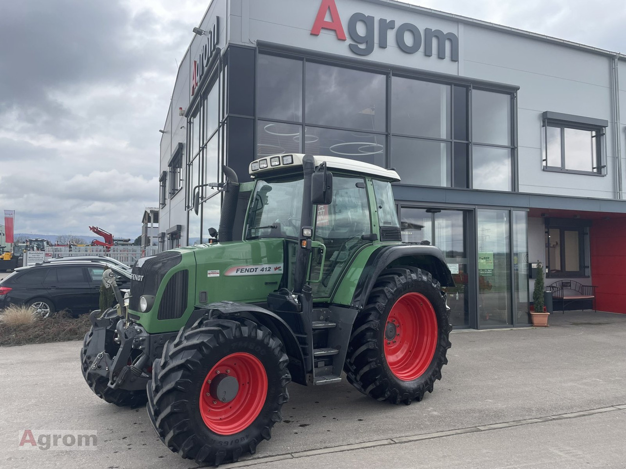Fendt 412 Vario - Farm tractor: picture 2 Fendt 412 Vario - Farm tractor: picture 2