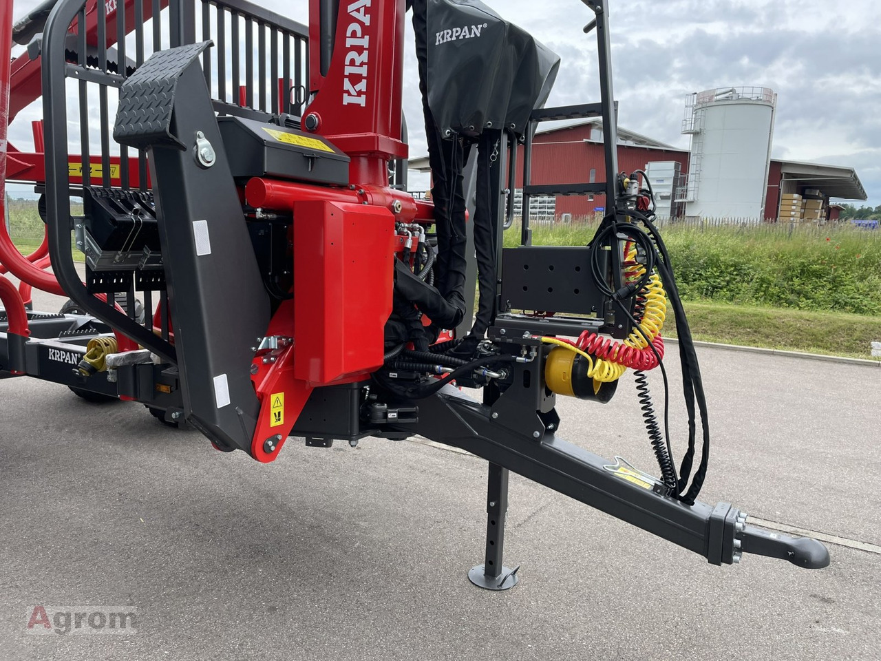 New Forestry trailer Krpan GP 14 DF + Kran 7,4 K: picture 8
