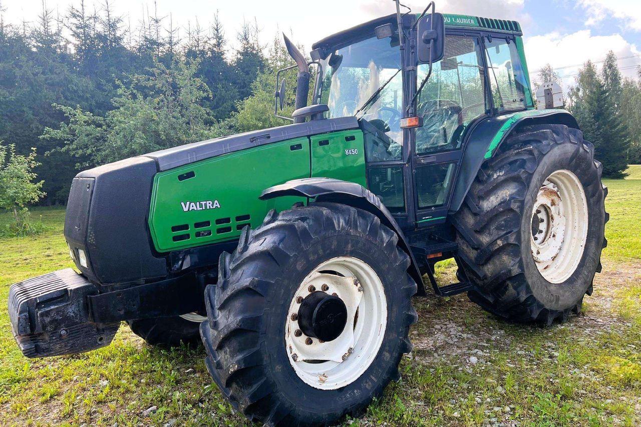 Valtra Valmet 8450 Mega - Farm tractor: picture 1 Valtra Valmet 8450 Mega - Farm tractor: picture 1