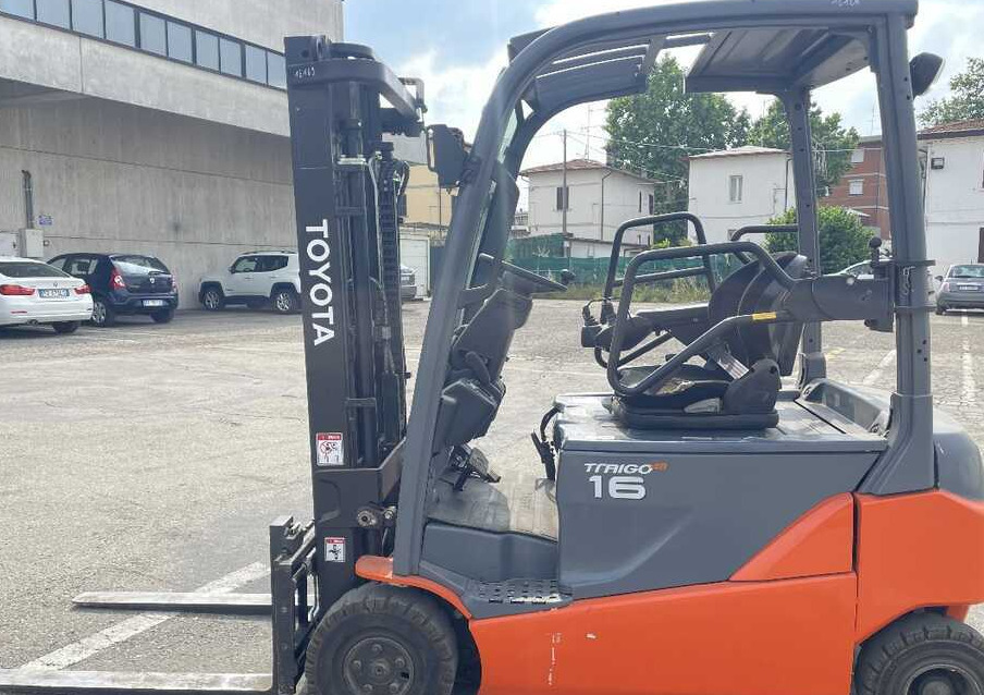 TOYOTA Toyota 8 FBM 16T - Electric forklift: picture 2 TOYOTA Toyota 8 FBM 16T - Electric forklift: picture 2