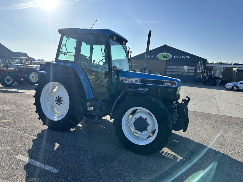 Ford 6640 SL - Farm tractor: picture 4 Ford 6640 SL - Farm tractor: picture 4