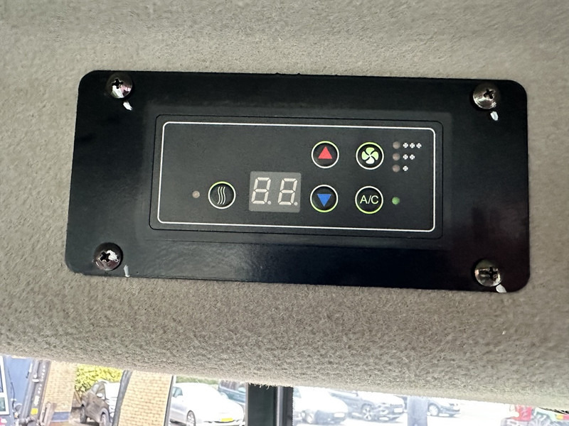 New Farm tractor John Deere 5075E: picture 8