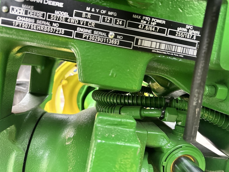New Farm tractor John Deere 5075E: picture 20