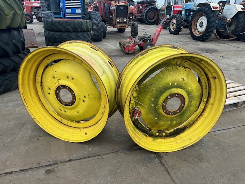 John Deere DW15LX38 - Rim: picture 1 John Deere DW15LX38 - Rim: picture 1