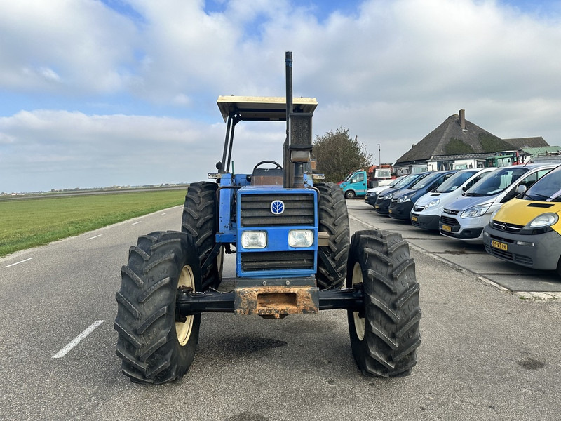 New Holland 110-90 DT - Farm tractor: picture 2 New Holland 110-90 DT - Farm tractor: picture 2