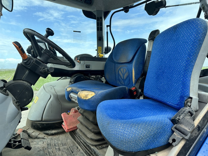 New Holland T7.210 - Farm tractor: picture 4 New Holland T7.210 - Farm tractor: picture 4