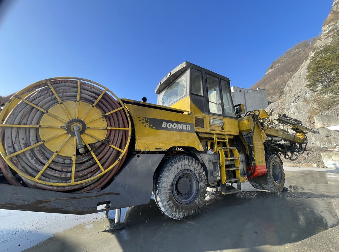 Atlas Copco XE3C - Drilling rig: picture 4 Atlas Copco XE3C - Drilling rig: picture 4